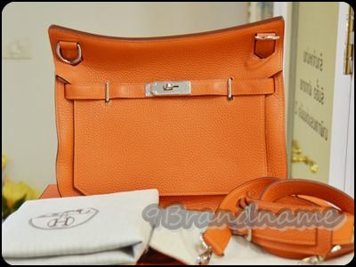 Hermes Jypsiere PHW size 28 in Orange Signature กระเป๋าสะพายสุดเก๋ของน้องม้า สีส้มสวยมากๆค่า