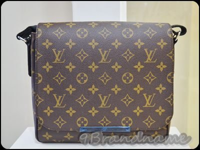 Louis Vuitton Monogram Macassar District PM M40935 Women's Shoulder Bag