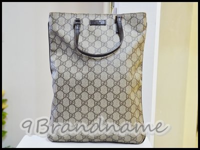 Gucci Hand Bag Beige Canvas with Brown Leather Hand- Used Authentic กระเป๋าถือทรงสี่เหลี่ยม ขนาดใหญ่กว่า A4 ใช้งานง่าย ค่า