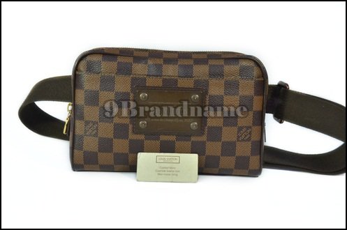 Louis Vuitton Bumbag Booklin Damier - Used Authentic Bag  กระเป๋าใบเล็กคาดอก คาดเอวได้ค่ะ ของแท้มือสองสภาพดีมากค่ะ