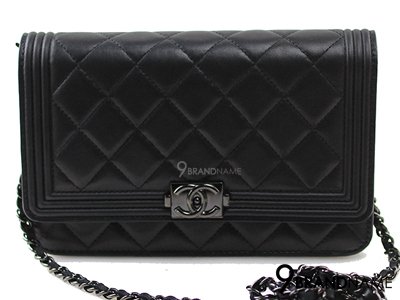 Chanel Wallet On Chain Woc Boy Black Lampskin SHW  - Used Authentic Bag กระเป๋าสตางค์ชาแนล หนังแกะสีดำรุ่นบอย มีสายสะพายโซ่เงิน ของแท้มือสองสภาพเหมือนใหม่ค่ะ