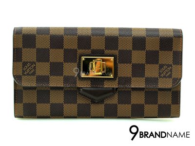 Louis Vuitton Long Wallet Damier Canvas  - Used Authentic Bag  กระเป๋าตังค์ หลุยส์วิตตอง ใบยาว ลายดามิเย่ ฝาปิดเป็นแถบล๊อกหมุนสีทอง สภาพเหมือนใหม่เลยค่ะ ของแท้ มือสอง สภาพดีค่า