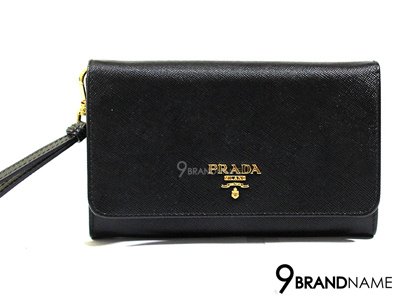 Prada Wallet Clutch Saffiano Nero 1M1438 กระเป๋าตังค์พราด้า มีสายคล้องมือ ถือถนัด ใช้สะดวก สีนี้นิยมสุดๆค่ะ