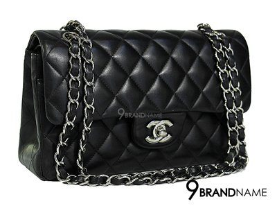 Used Chanel Classic 9 Lambskin Black SHW  - Used Authentic Bag กระเป๋า ชาแนล คลาสิค ไซส์ 10 สีดำ หนังแกะ อะไหล่เงิน ไซส์ นี้หายากมากๆคะ ไม่เล็กไม่ใหญ่ จนเกินไป หนังป่องสวย หรู ของแท้ มือสอง สภาพดีคะ
