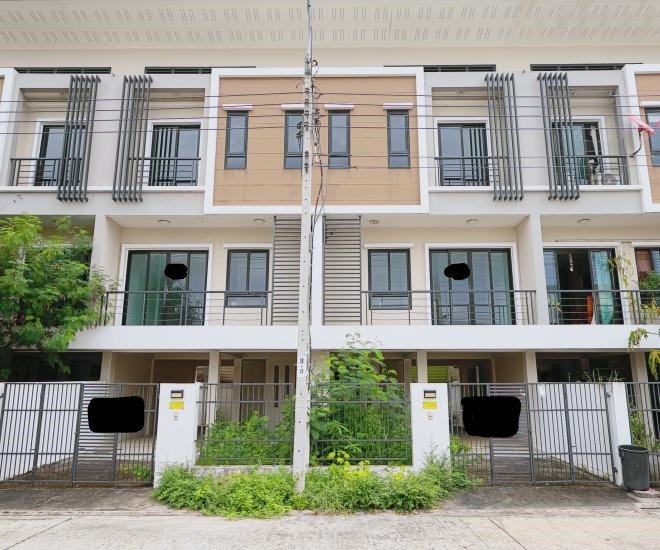 Townhouse for sale, The Moss, Khlong Sam Wa Road, Bang Chan Subdistrict.