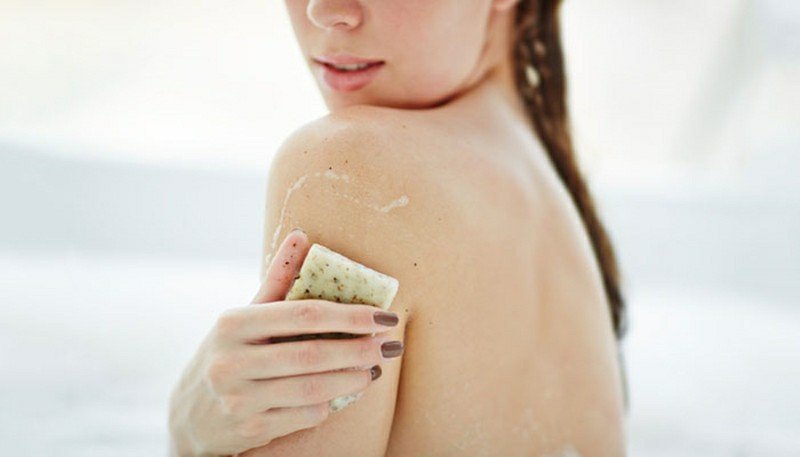 อยากทำให้ผิวขาวใส ด้วยสบู่ที่ทำให้ผิวขาว จะดีจริงไหม อยากทำให้ผิวขาวใส ด้วยสบู่ที่ทำให้ผิวขาว จะดีจริงไหม