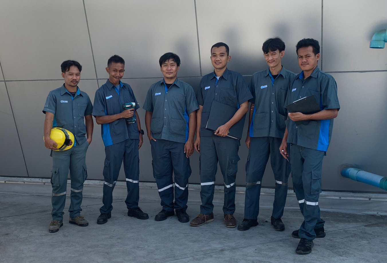ทีมวิศวกรรมอาคาร และทีมช่างประจำอาคาร ประจำหน่วยงาน ศูนย์การเรียนรู้ กฟผ.  ทีมวิศวกรรมอาคาร และทีมช่างประจำอาคาร ประจำหน่วยงาน ศูนย์การเรียนรู้ กฟผ.