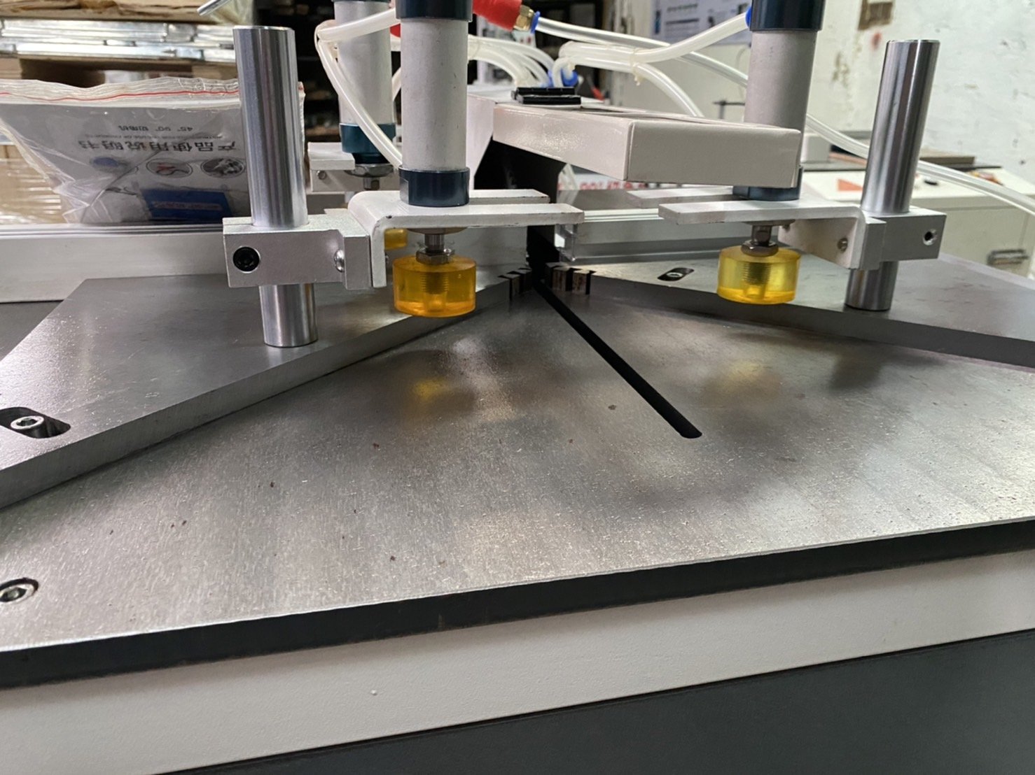 45/90 Degree Cutting Machine - woodtechmc