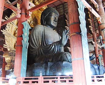 พระใหญ่ "โตไดจิ" เมืองนารา ประดิษฐานบนดอกบัว สร้างขึ้นตามพระสูตร