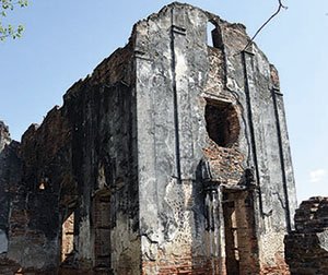 ร่องรอยกระจกสี “เก่าสุด” ในไทย พบที่โบสถ์คริสต์บ้านวิชาเยนทร์ ลพบุรี