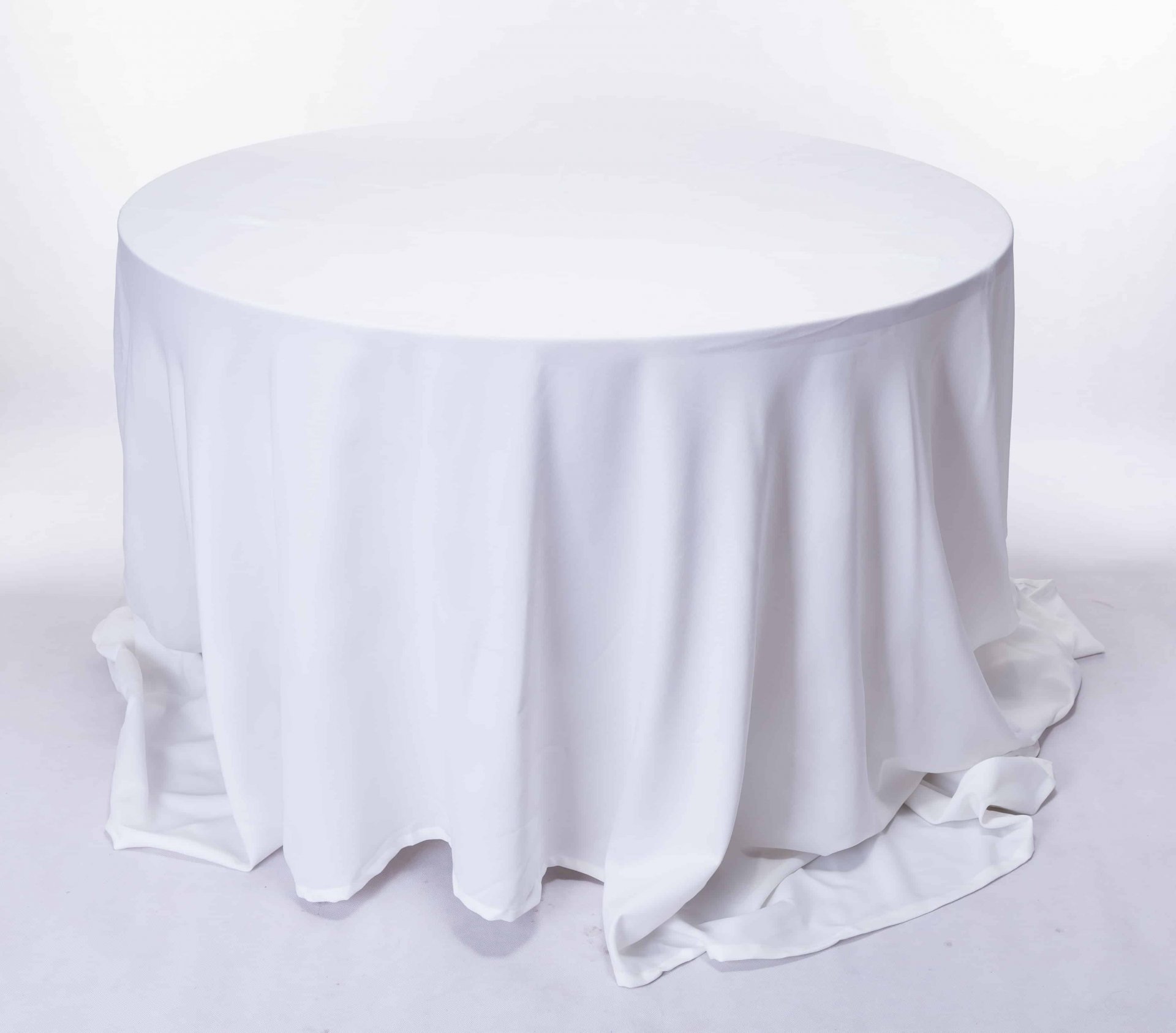 เช่าโต๊ะกลมคลุมผ้าสีขาว