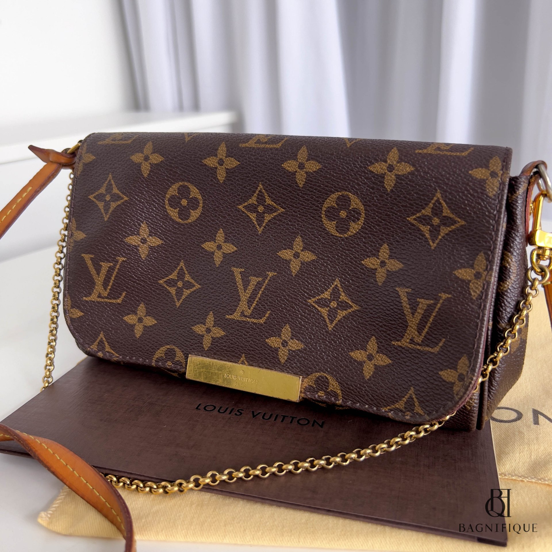 Louis Vuitton Favourite PM Monogram Canvas GHW