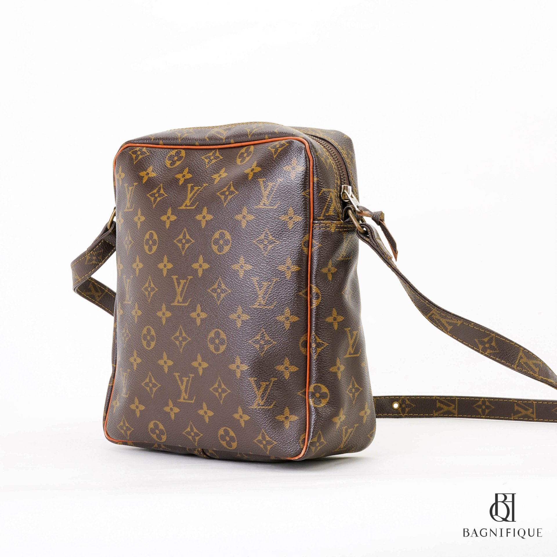 Louis Vuitton Messenger Crossbody Bag Monogram Canvas GHW