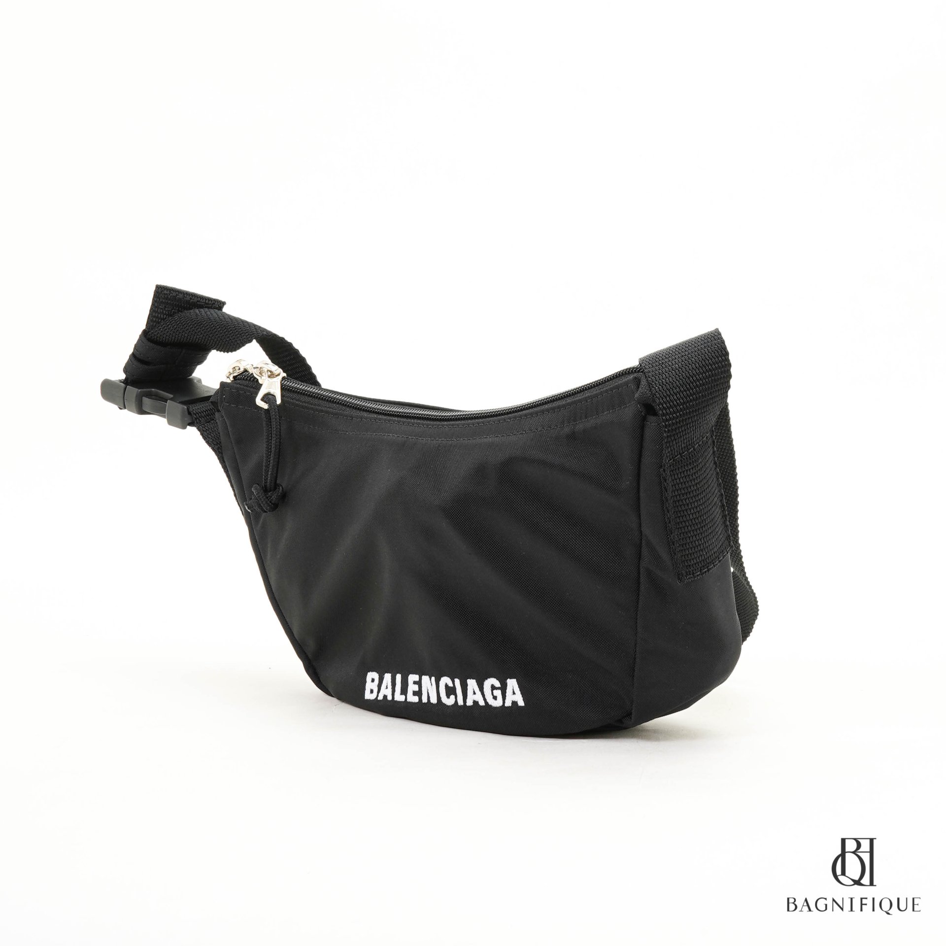 Balenciaga Men Signature Monogram Waist bag in Beige calfskin leather  Pony-style calfskin ref.621482 - Joli Closet