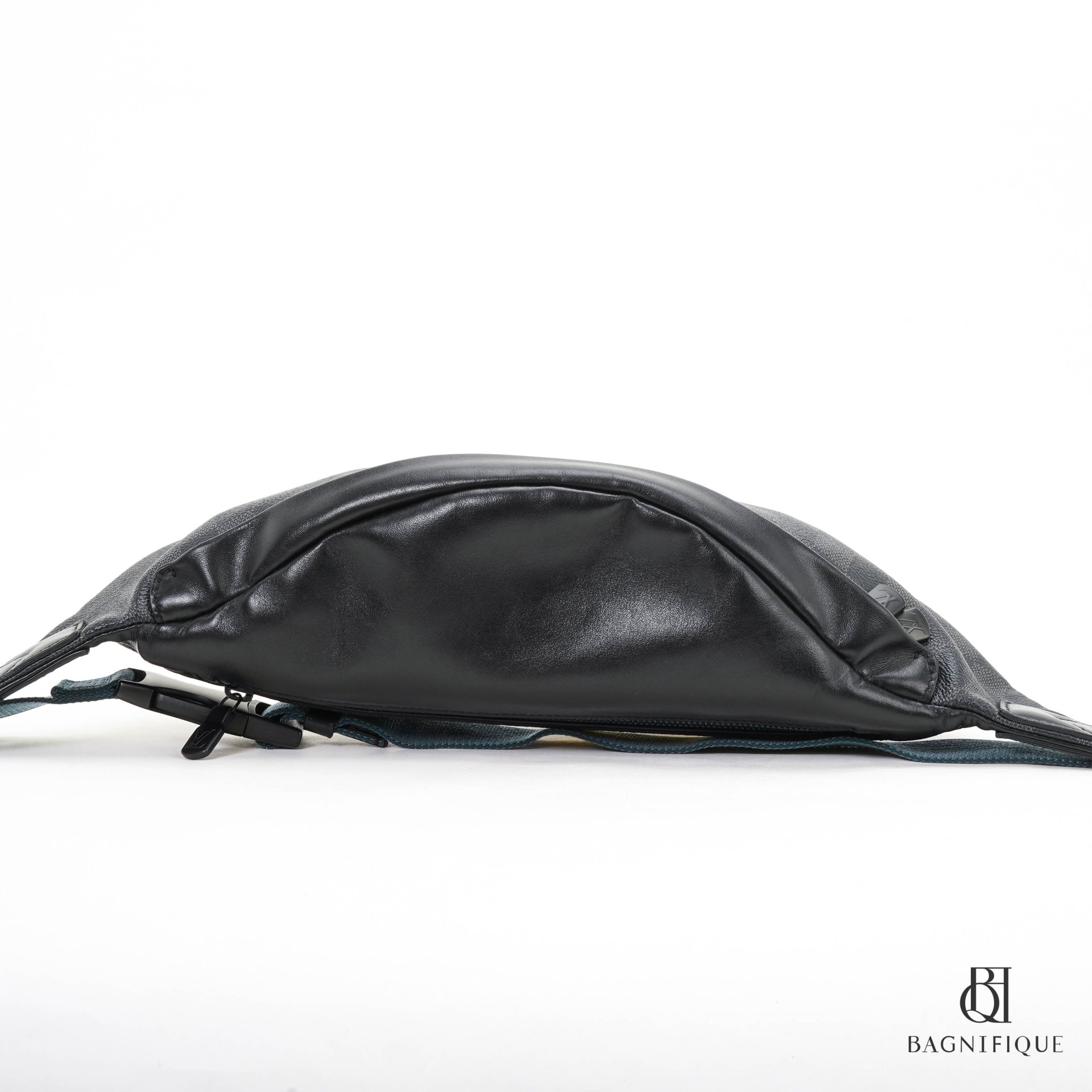 Louis Vuitton Discovery Bumbag Damier Graphite- waist bag Fanny pack