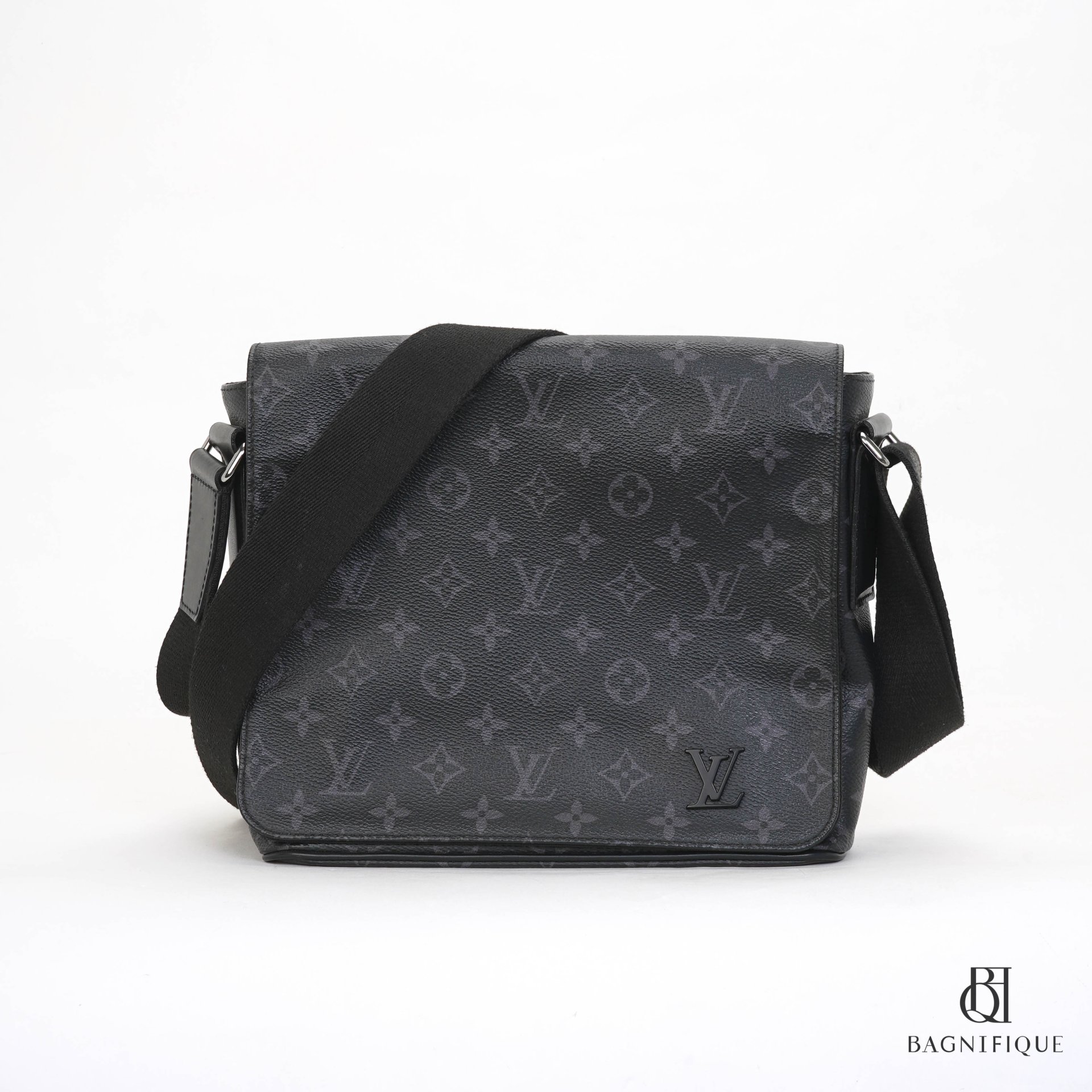 Louis Vuitton Black Monogram 'District' Messenger Bag