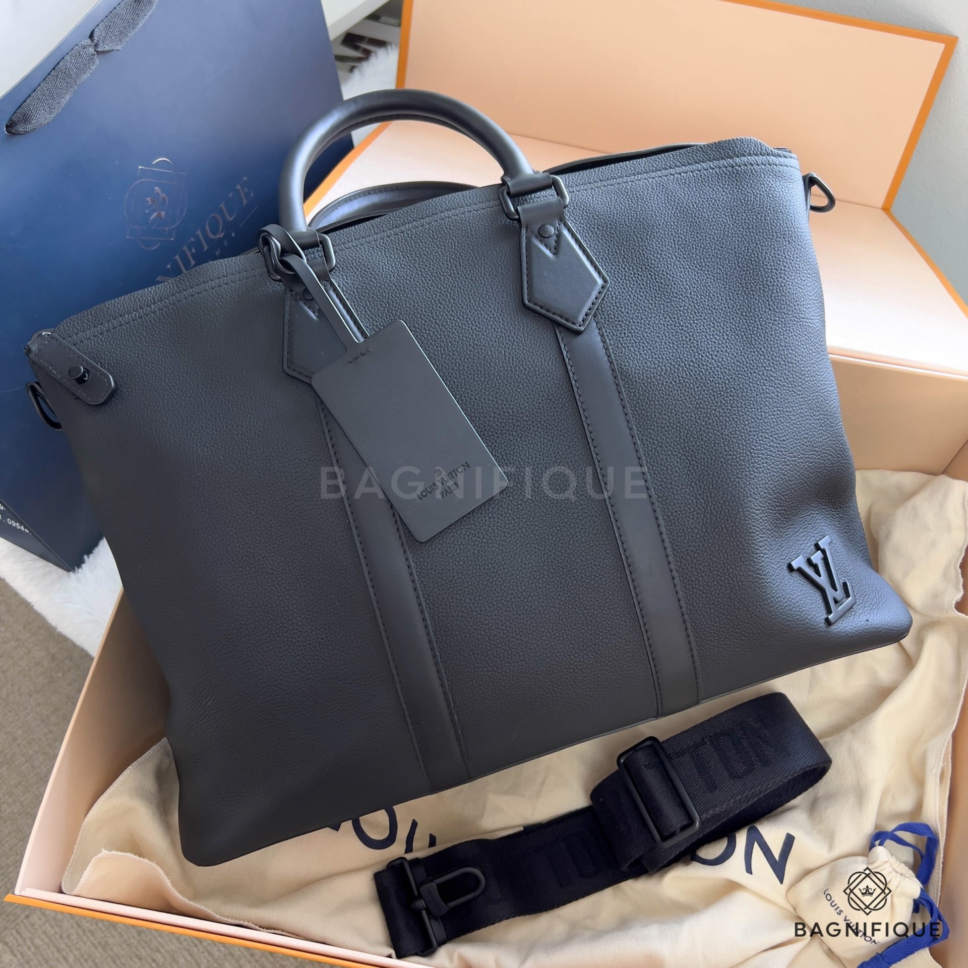 Lockit tote Louis Vuitton Black in Polyamide - 37331181