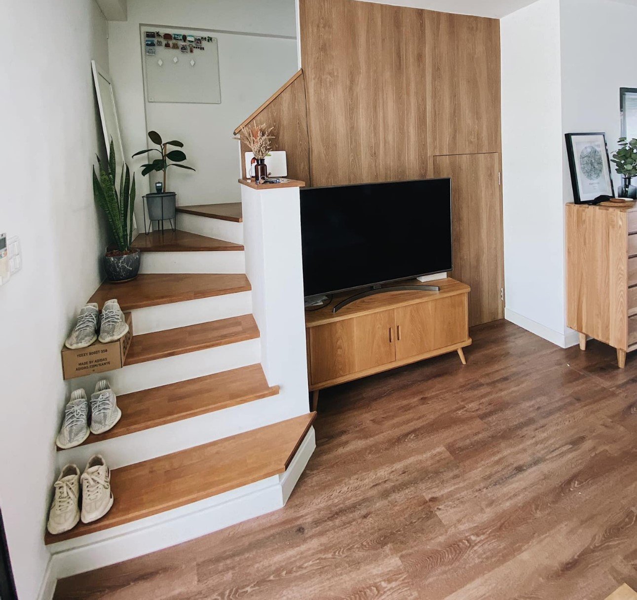 กระเบื้องยางลายไม้ สไตล์มินิมอล “Minimal Style” กระเบื้องยางลายไม้ สไตล์มินิมอล “Minimal Style”