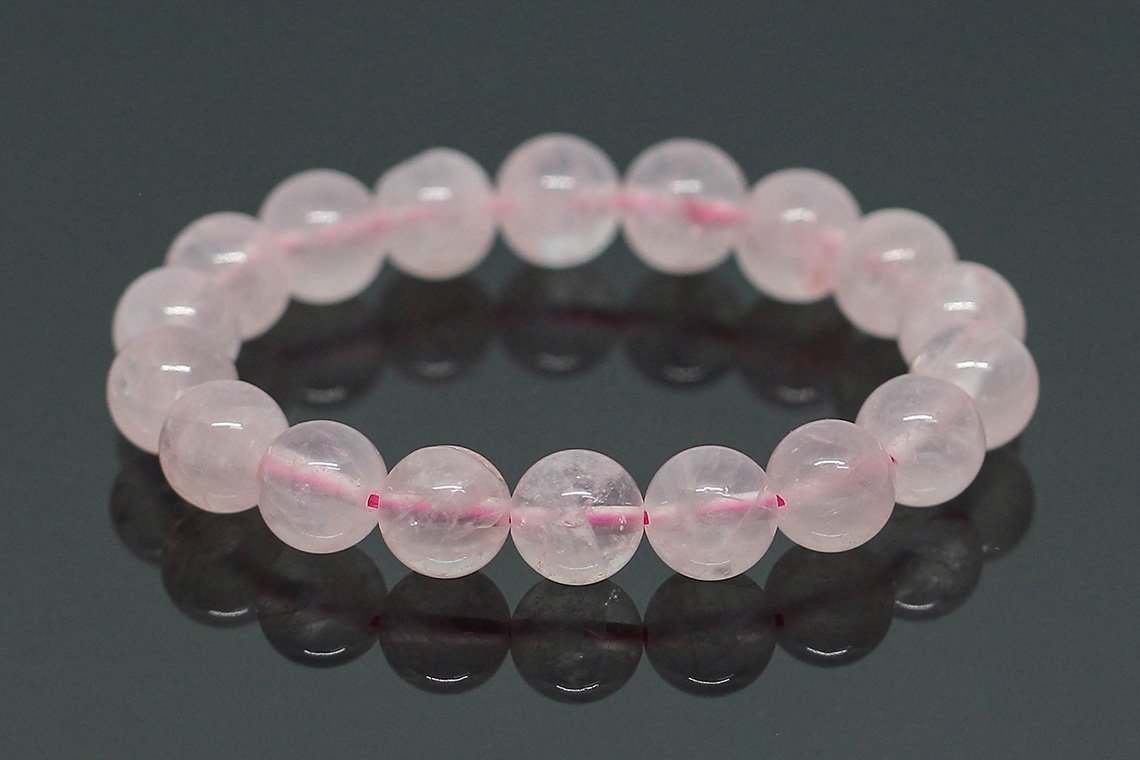 Rose Quartz (โรสควอตซ์) หินแห่งความมีเสน่ห์ และผู้คนเมตตา Rose Quartz (โรสควอตซ์) หินแห่งความมีเสน่ห์ และผู้คนเมตตา