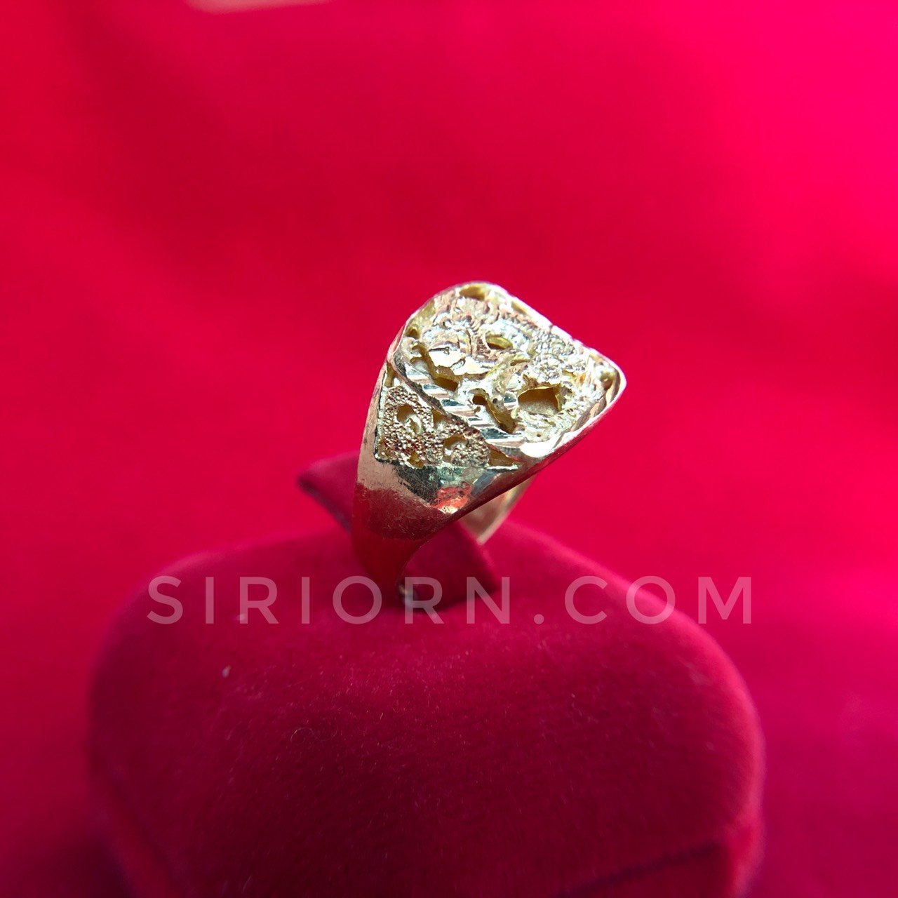 แหวนทองคำแท้ 96.5% ลายมังกรหัวสี่เหลี่ยมฉลุลาย