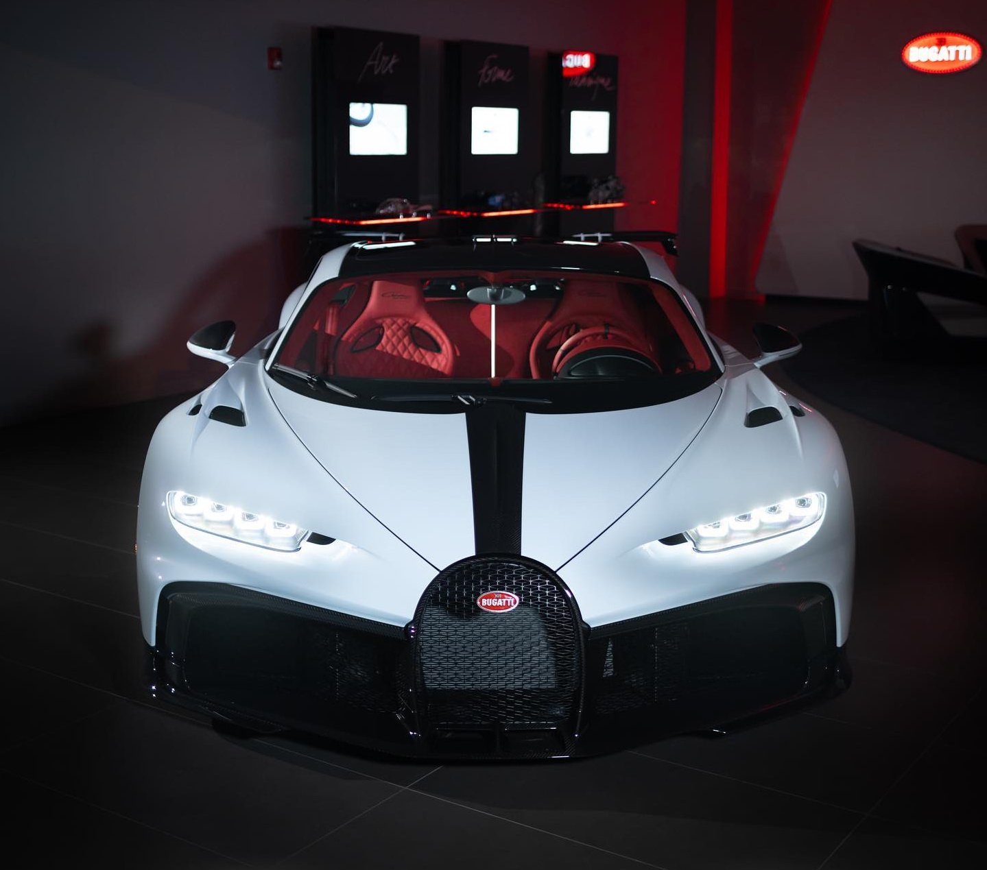 ส่งมอบเรียบร้อย!! กับ Bugatti Chiron Pur Sport คันแรกในโลก 