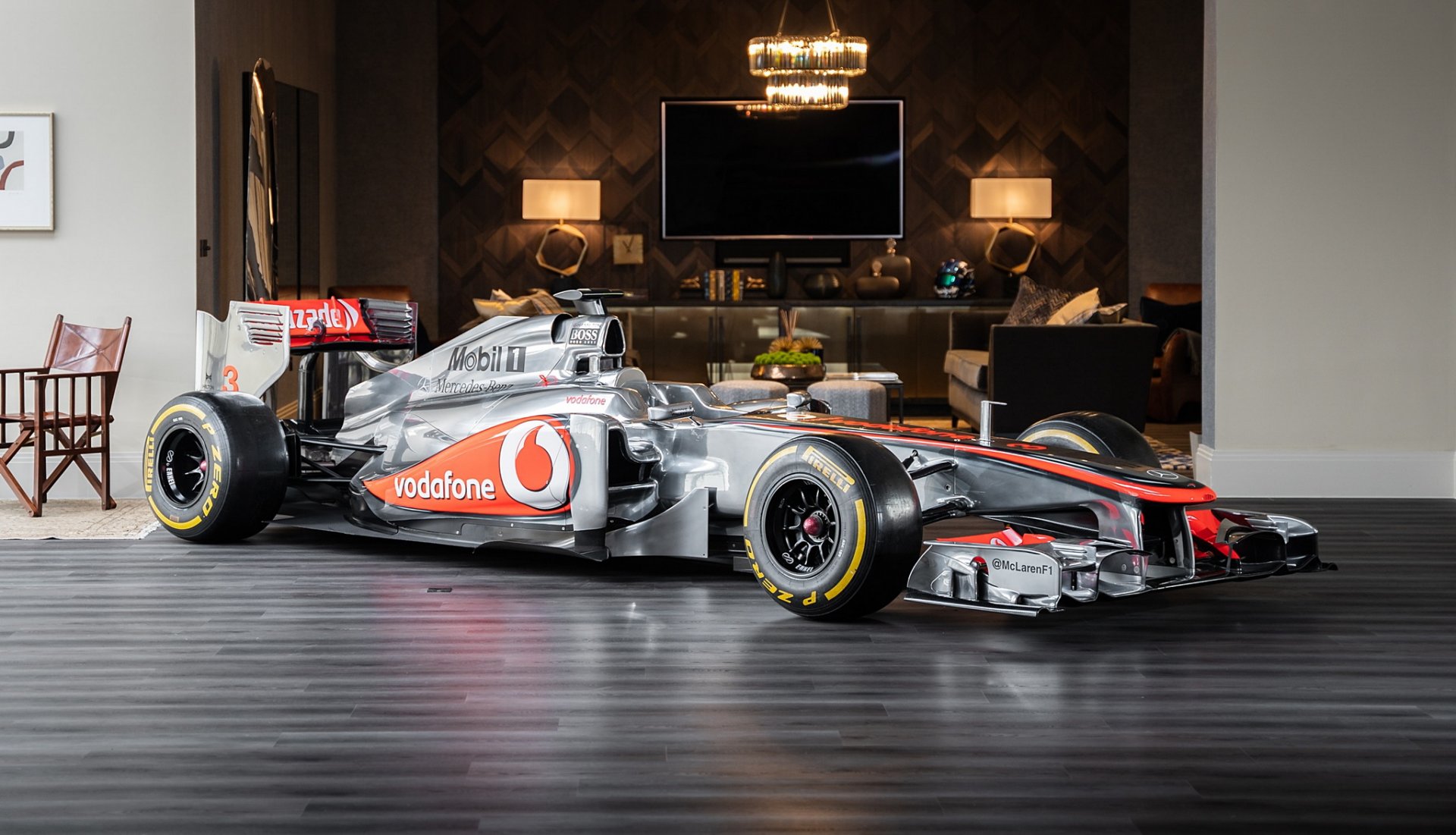 ของแต่งบ้านชั้นดี!! McLaren MP4-26 รถแข่ง F1 จำลอง มาให้คุณประมูลแล้ว