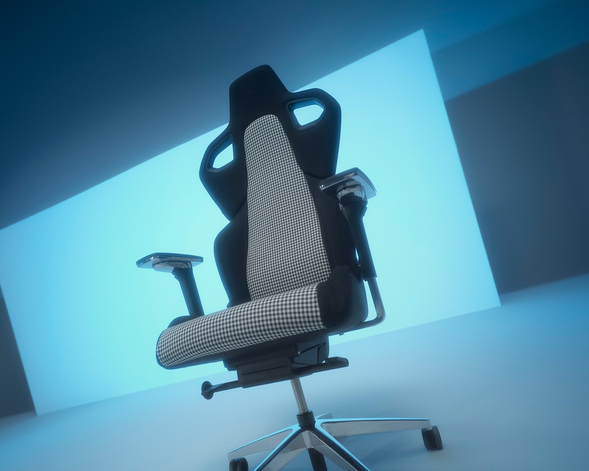 Porsche ร่วมกับ Recaro เอาใจเกมเมอร์ด้วยเก้าอี้เกมมิ่งรุ่นลิมิเต็ด