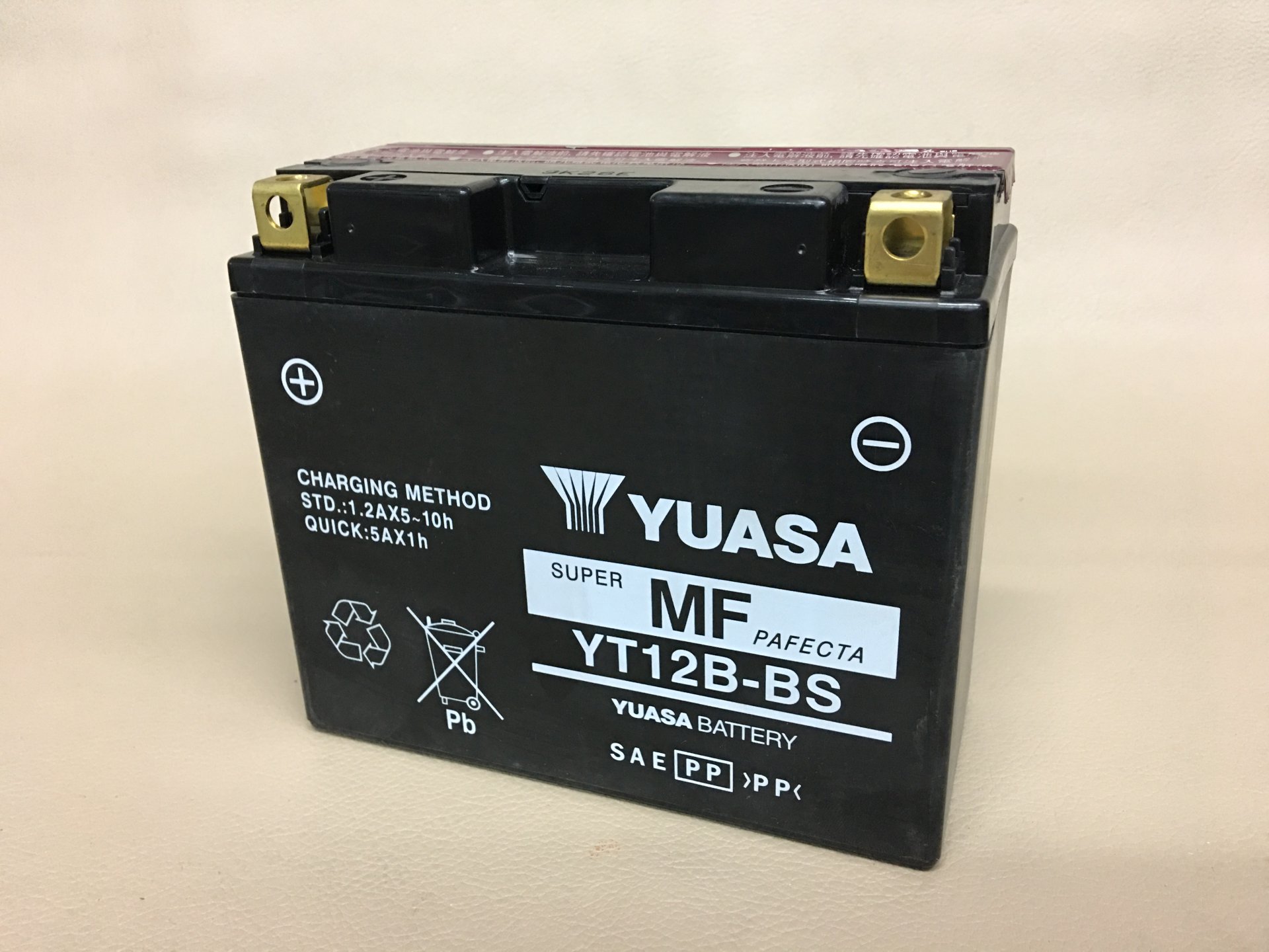 แบตเตอรี่ YUASA YT12B-BS (Maintenance Free Type) 12V 10Ah