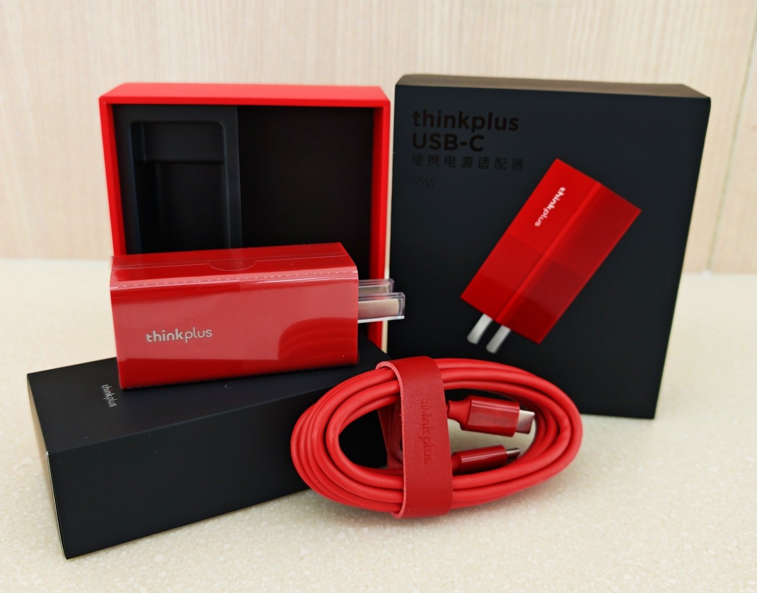 Lenovo ThinkPlus Lipstick 65w Red