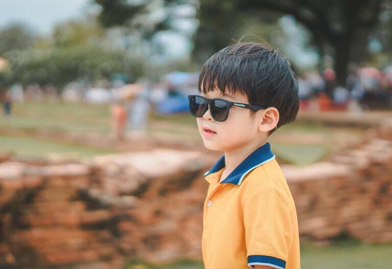ใส่แว่นแล้วเท่ใช่มั้ยล่ะ 