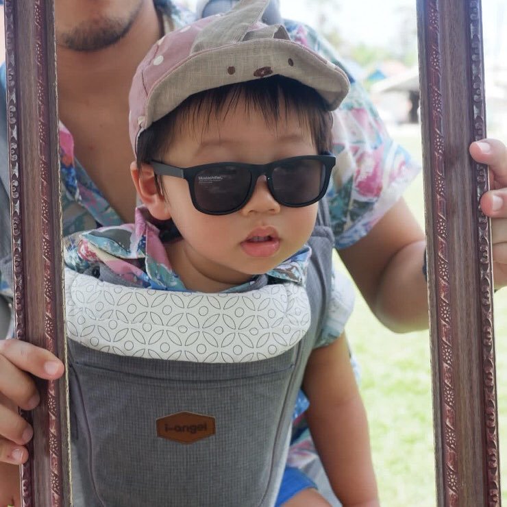 จะหล่อจะเท่ มันก็ต้องมีแว่นใส่กันหน่อย