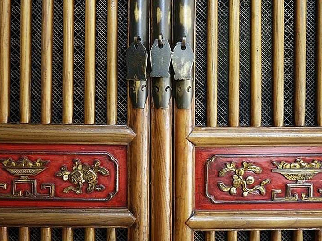 antique Chinese gold gilt cabinet, for sell in Bangkok