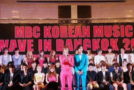 AJ สนับสนุน Korean Music Wave Concert in Bangkok