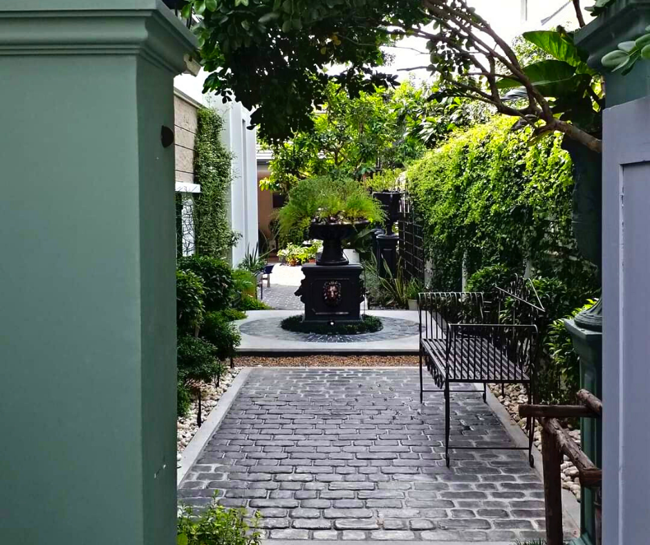 modern neo classic home garden3
