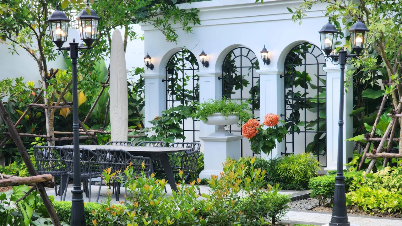  รับออกแบบจัดสวนอังกฤษ-patio-ลานนั่งเล่นพักผ่อน