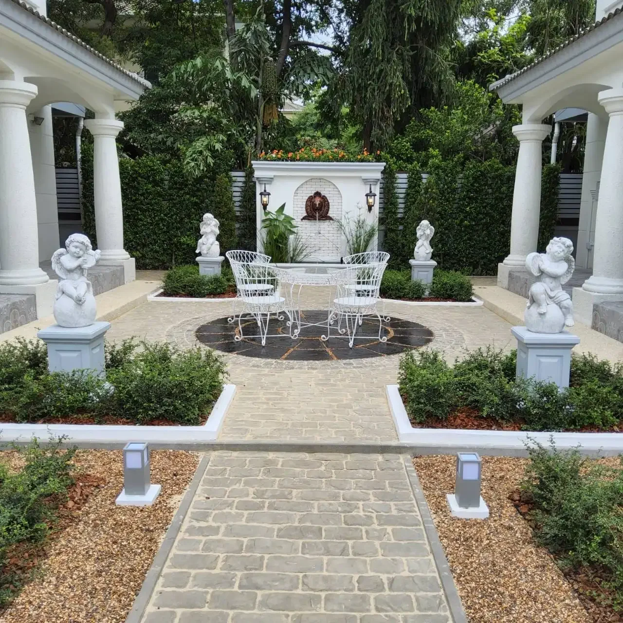 รับออกแบบจัดสวนอังกฤษ english-garden-
