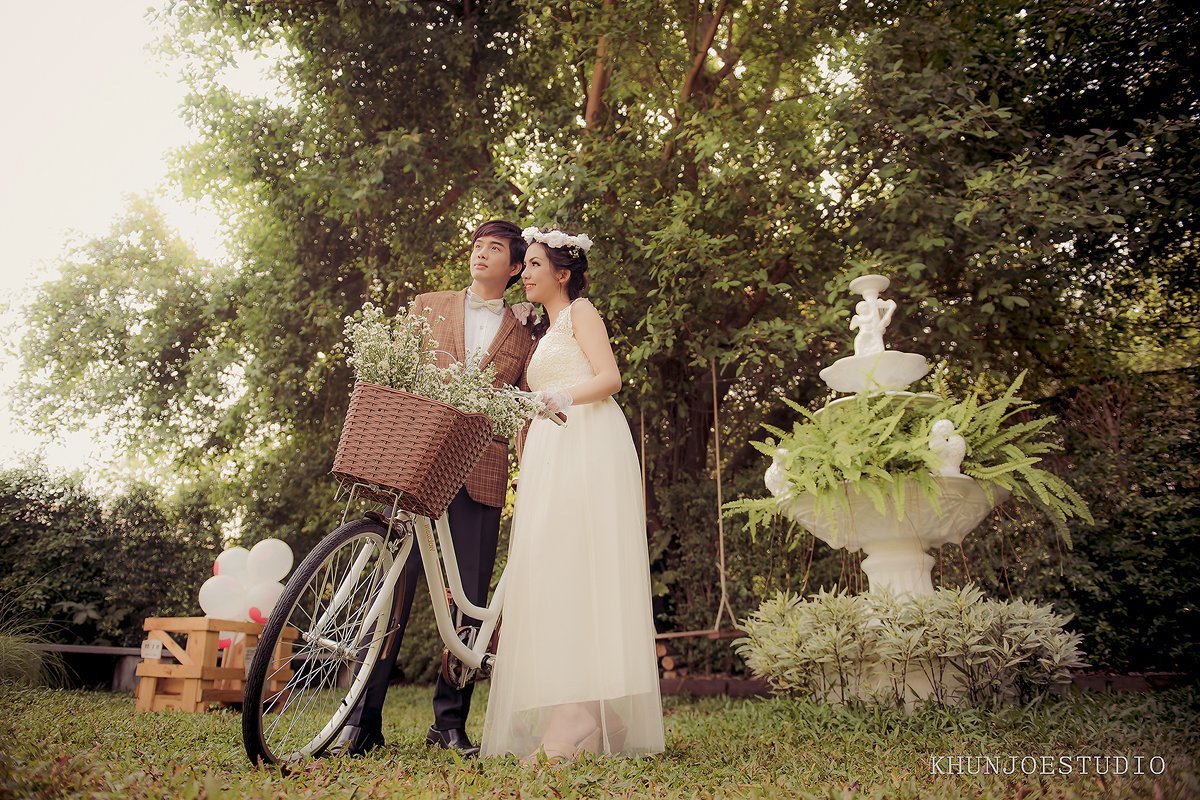 Prewedding outdoor@Papa's garden