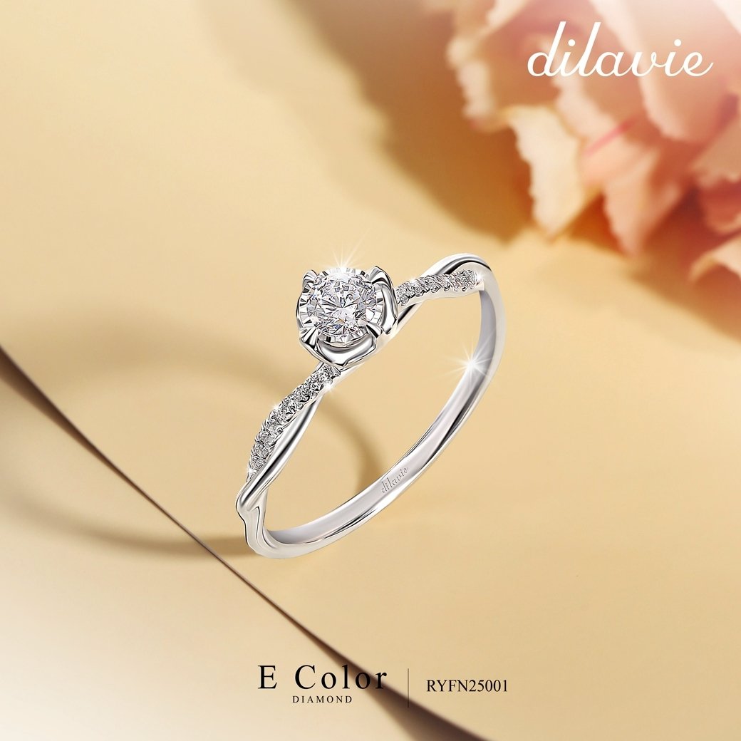 แหวนเพชร "Celeste Bloom"  ดิลาวี
