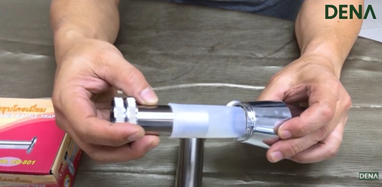 สวมท่อพลาสติกไปที่กระปุก ท่อน้ำทิ้ง , ท่อน้ำทิ้งอ่างล้างหน้า , ท่อน้ำทิ้งกระปุก , พีเทป , P-Trap