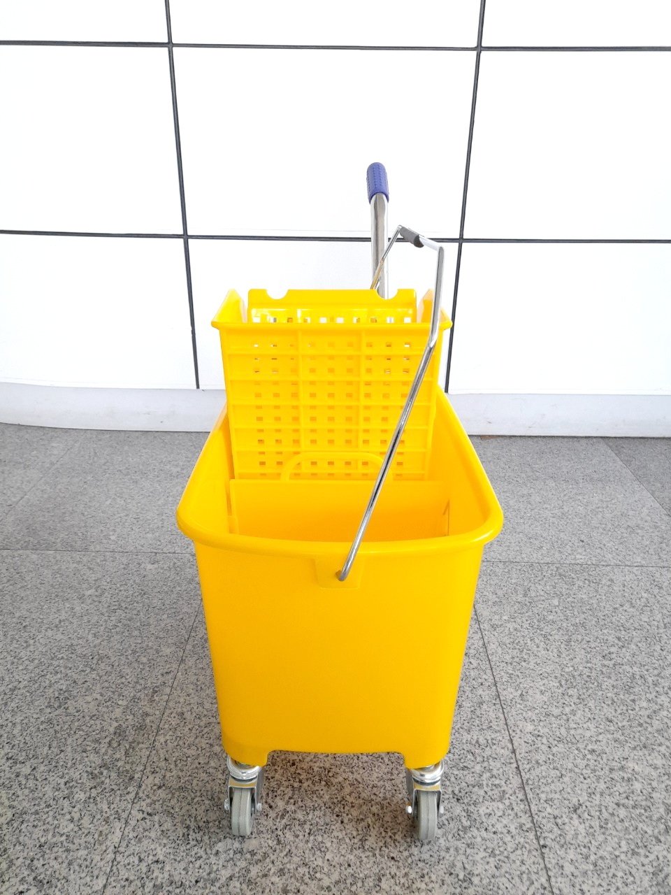 Ace 21 Qt. Wringer Bucket Yellow