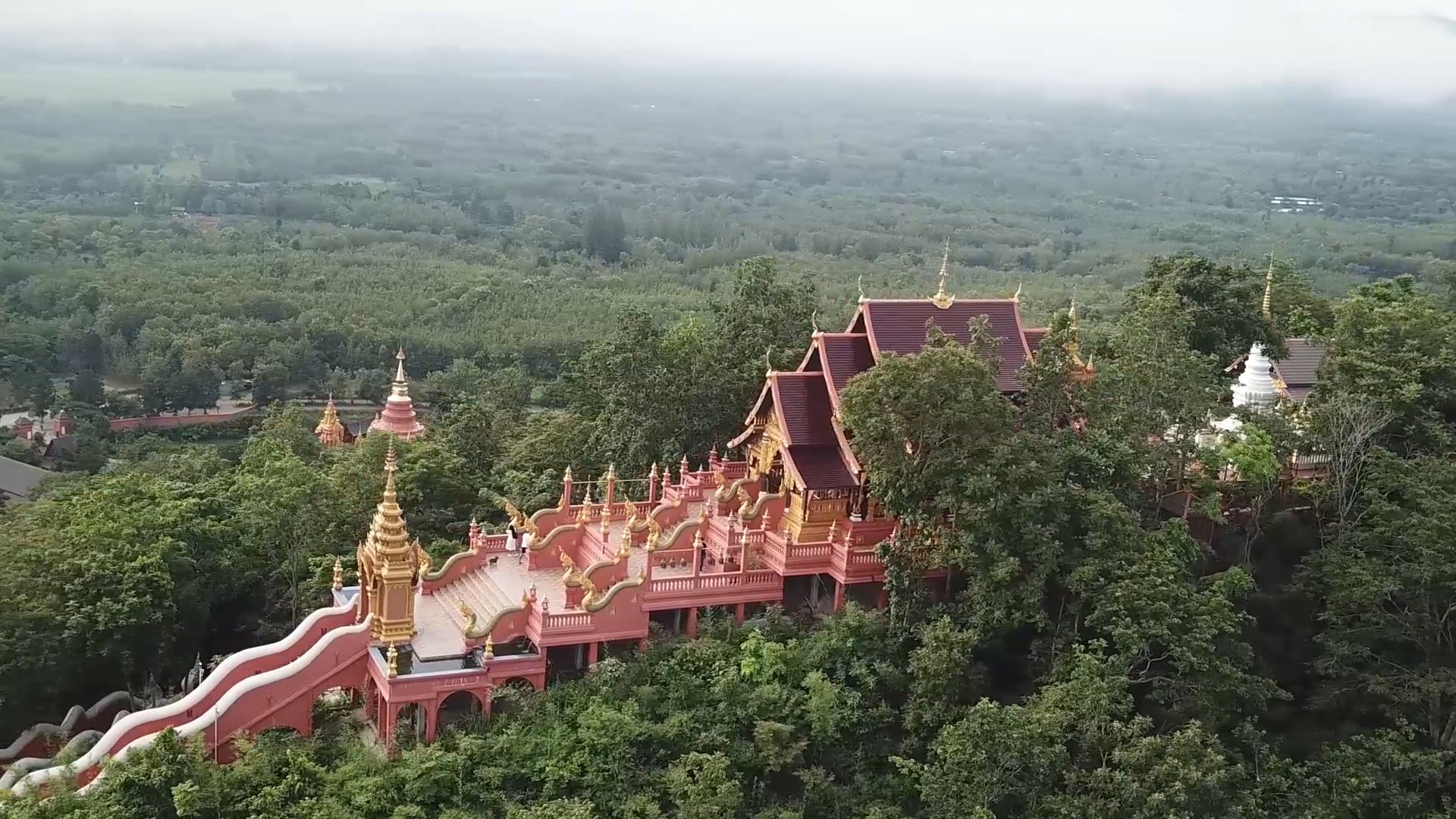 แวะมากันหรือยัง #วัดดอยพระฌาน สวยงามมากหลังฝนตก