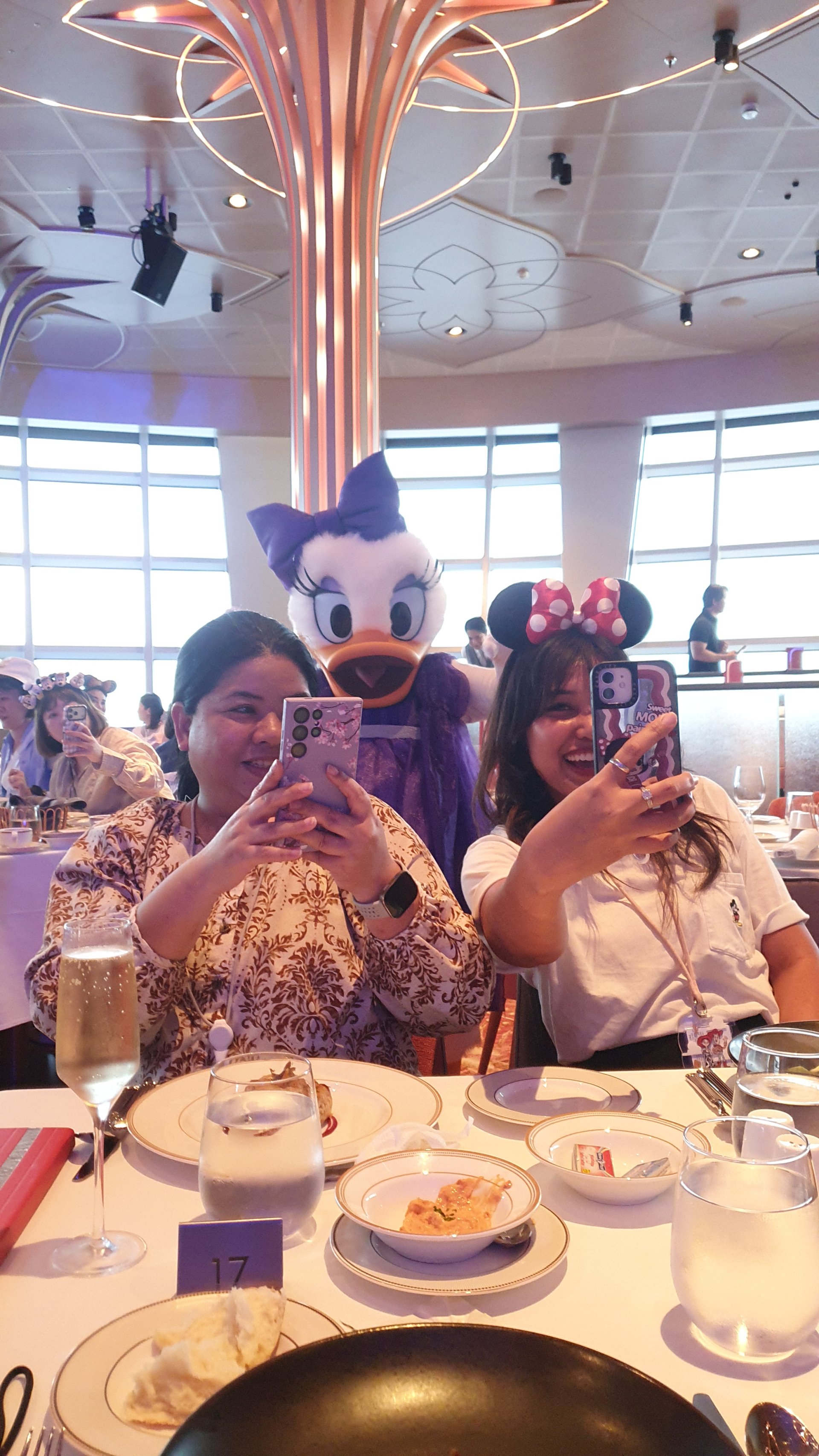 Disney Adventure Specialist อารมณ์ดีทัวร์