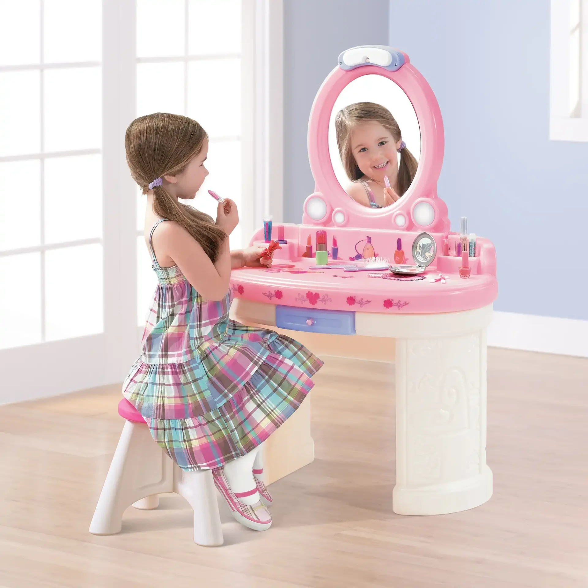 Step2 Fantasy Vanity Kid