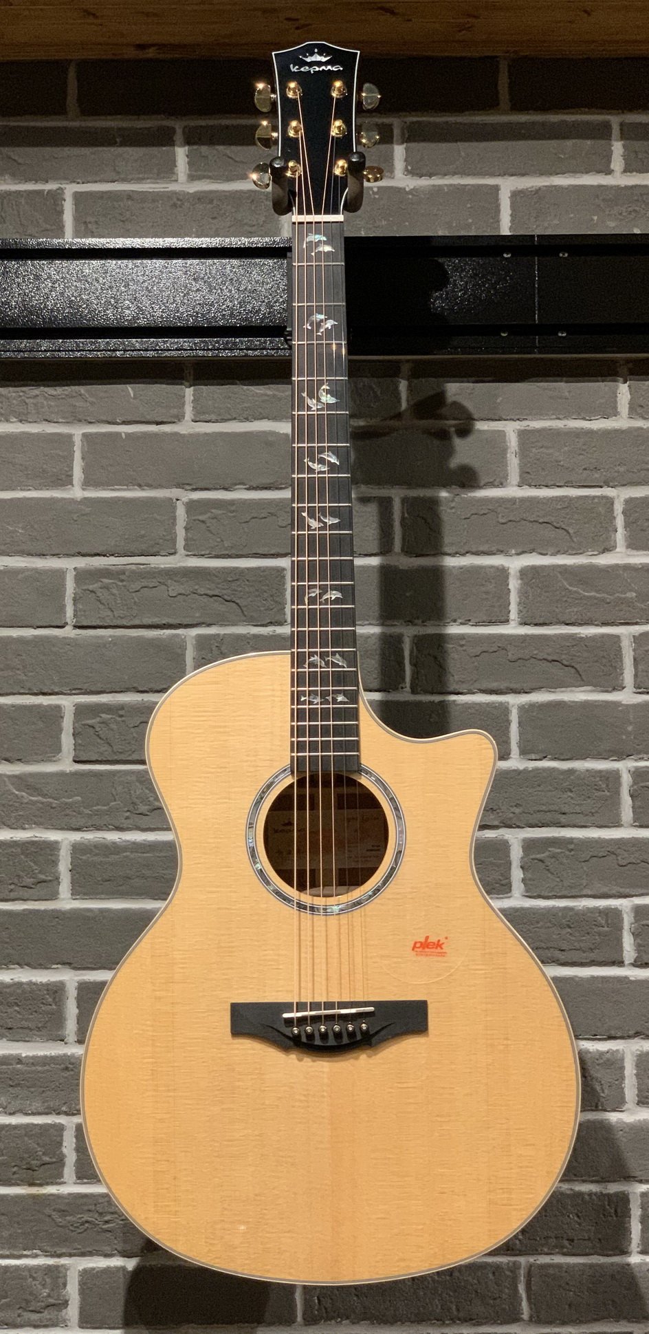 Kepma A1 GA  All Solid Acoustic Guitar with TKL hardshell case