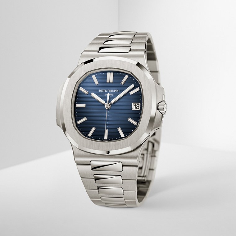 PATEK PHILIPPE  - Nautilus Ref. 5811/1G