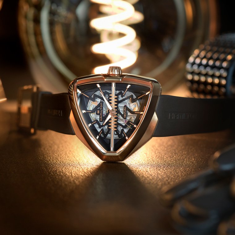 VENTURA ELVIS80 SKELETON นาฬิกาทรงสามเหลี่ยมรุ่นตำนานที่พร้อมพลิกโฉมโลกแห่งอนาคต