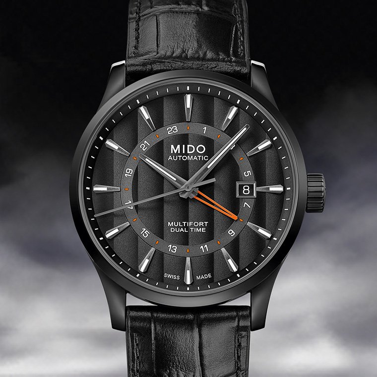 พร้อมเอาใจเหล่านักเดินทางด้วยเรือนเวลารุ่นล่าสุดจากแบรนด์ ‘มิโด’ (Mido) กับคอลเลกชั่นชื่อว่า ‘มัลติฟอร์ต ดูอัล ไทม์’ (Multifort Dual Time) ที่โดดเด่นด้วยคุณสมบัติสามารถบอกเวลาได้ 2 ไทม์โซน
