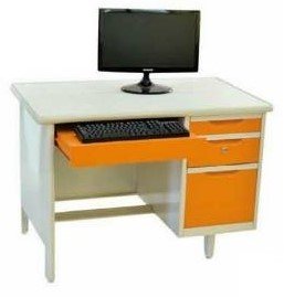 โต๊ะคอมพิวเตอร์เหล็ก ขนาด 4 ฟุต
