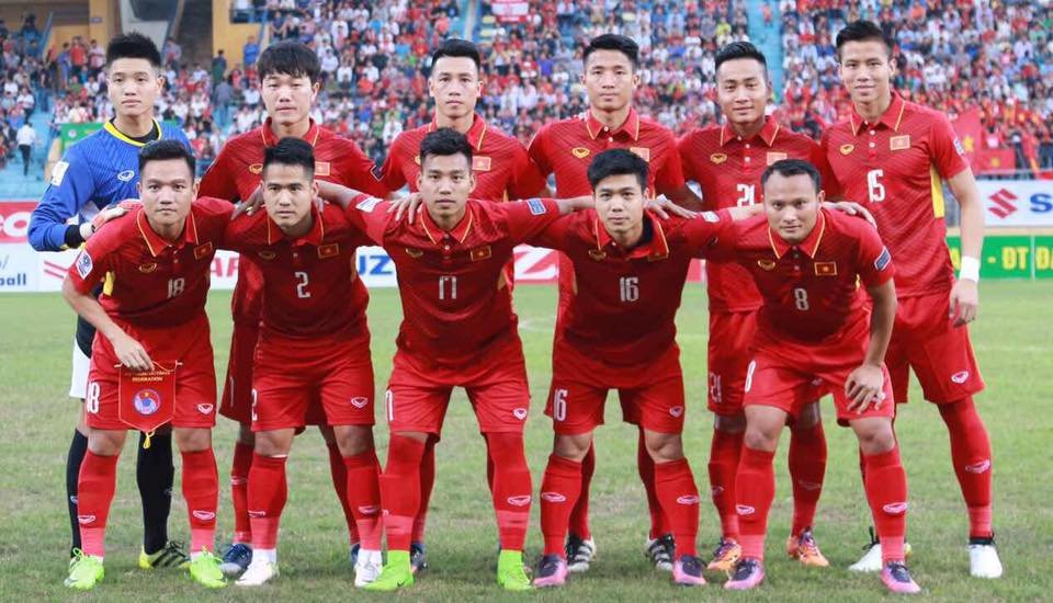 2021-2022 Vietnam National Team Genuine Official Football Soccer Jersey  Shirt Yellow Goalkeeper Player Edition - thailandoriginalmade