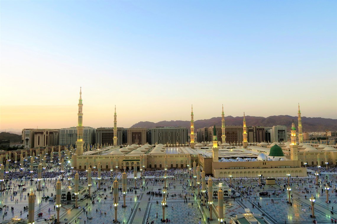 History of the Prophet Worshiping Hajj and Umrah